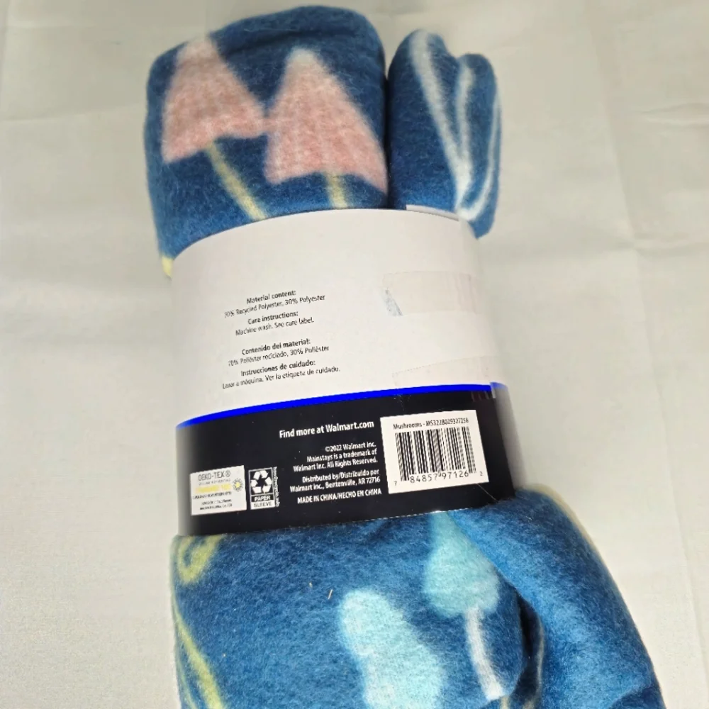 NWT MAINSTAYS‎ FLEECE THROW-MUSHROOMS 50 IN X 60 IN.